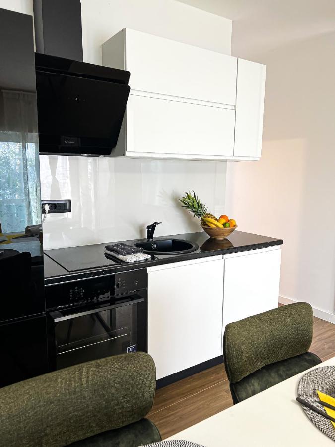 San-Studio Apartment Dugi Rat Ngoại thất bức ảnh