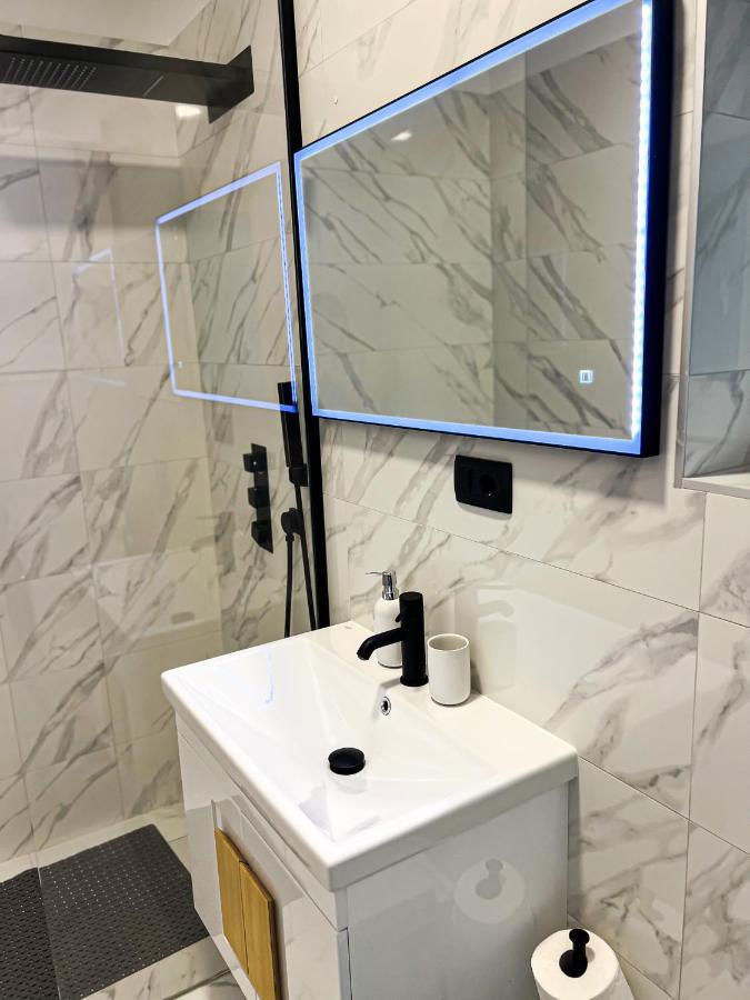 San-Studio Apartment Dugi Rat Ngoại thất bức ảnh
